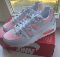 Nike WMNS Air Max Command Damen Schuhe Gr 38 Friedrichshain-Kreuzberg - Friedrichshain Vorschau