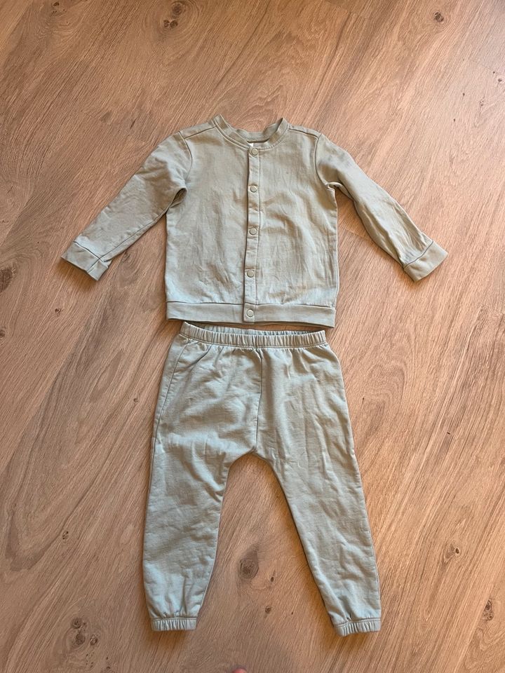 Set Jacket und Hose gr 92 in Nürnberg (Mittelfr)