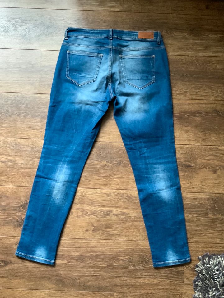 ESPRIT Denim Jeans blau Stiletto  W31 slim neuwertig in Kühbach