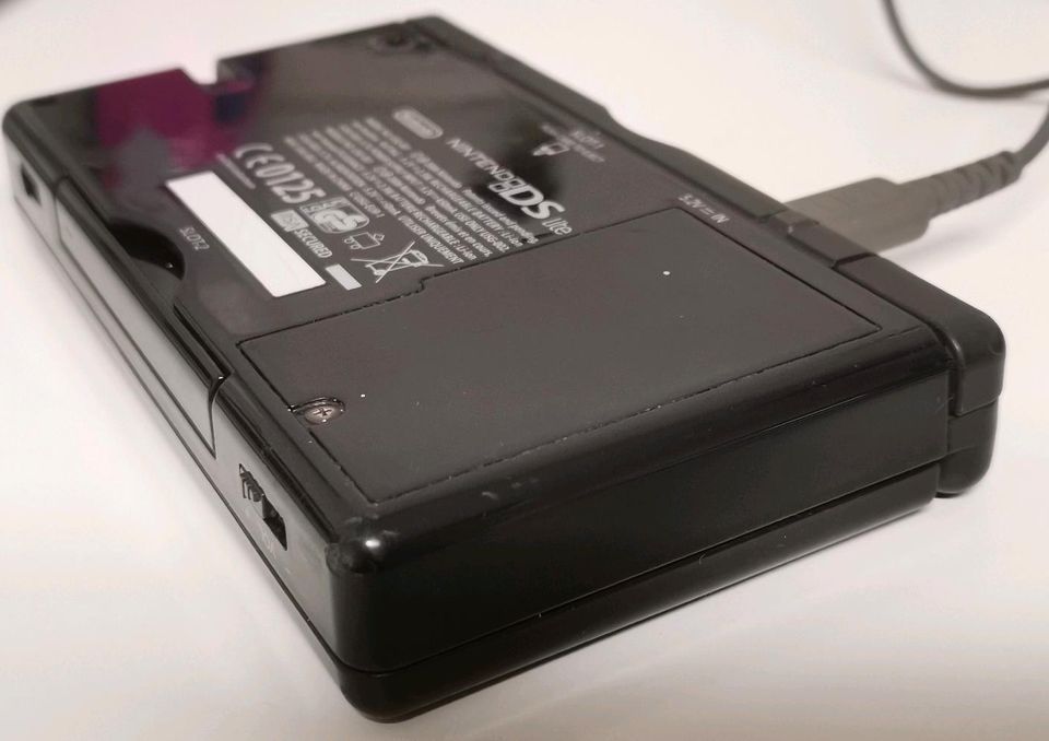 Nintendo DS Lite schwarz in Neuss