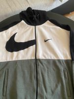 Nike Anzug, hoodie, Jacke Frankfurt am Main - Gallusviertel Vorschau