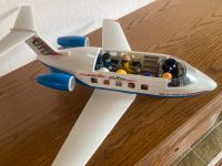Flugzeug Kunststoff mit Playmobilfiguren Bayern - Karlstadt Vorschau