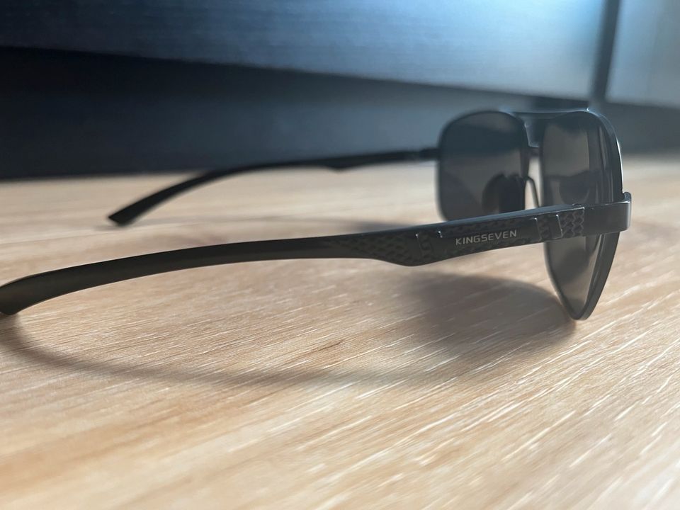 Entdecken Sie den Stil 2.Originalverpackte Kingseven Sonnenbrille in Langenselbold