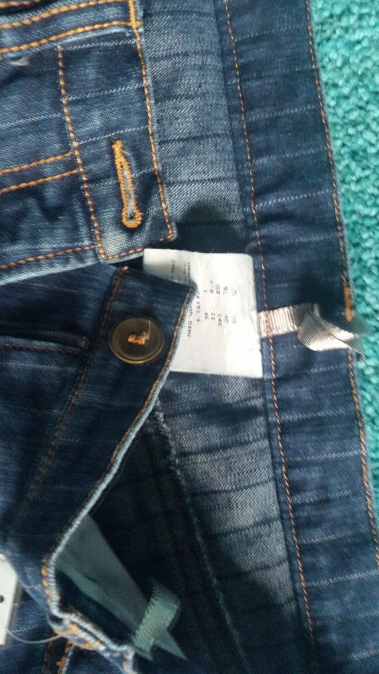 neue ungetragene Jeans mit Nadelstreifen in Philippsburg