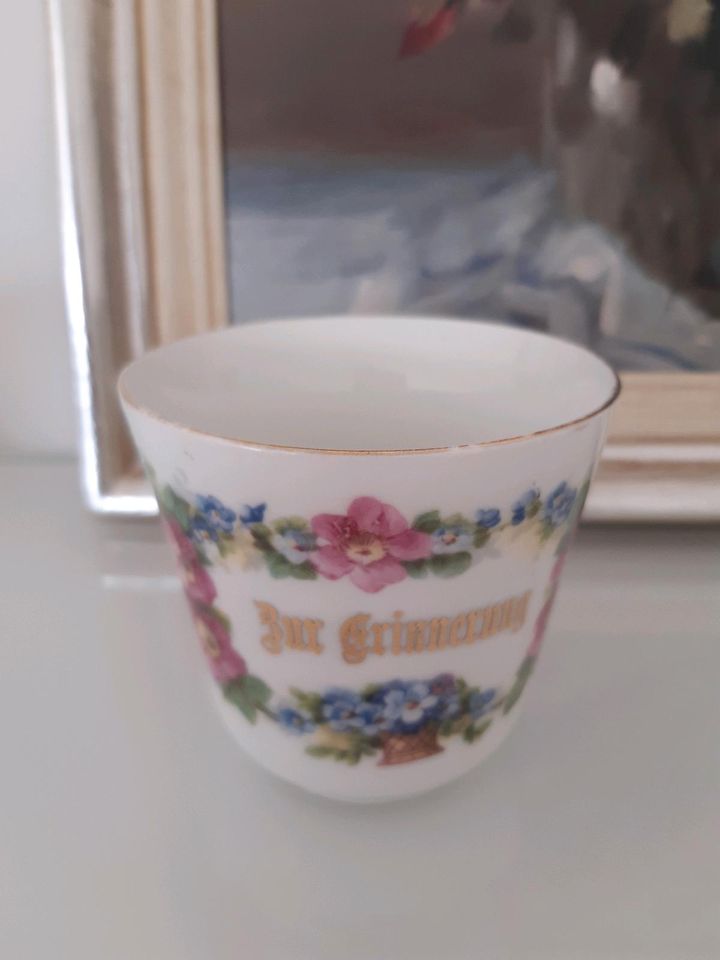 Antik alt Porzellan Tasse Schrift Zur Erinnerung shabby Sammler in Husum