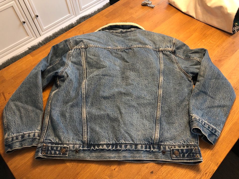 Levi’s Jeans/Fell Jacke in Hagen