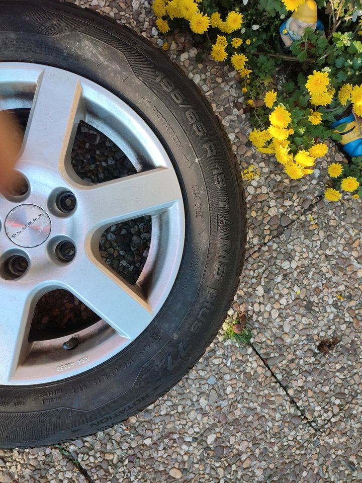 Reifen mit Alufelgen fast zu verschenken 195/65 R15 T in Nettetal