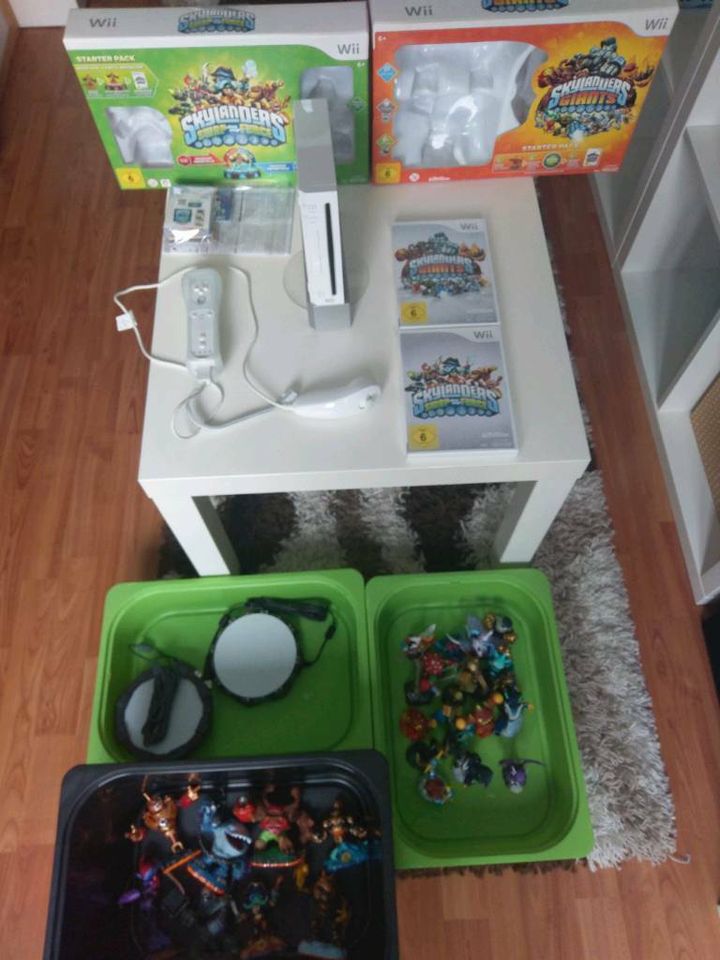 Nintendo Wii Fit Skylanders Giants und Swap Force OVP 26 Figuren in Duisburg