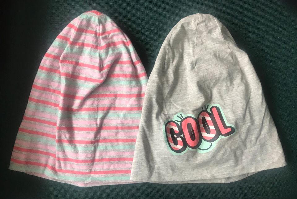 2 Beanies * alive * Einheitsgröße * grau rosa hellgrün in Neustadt b.Coburg