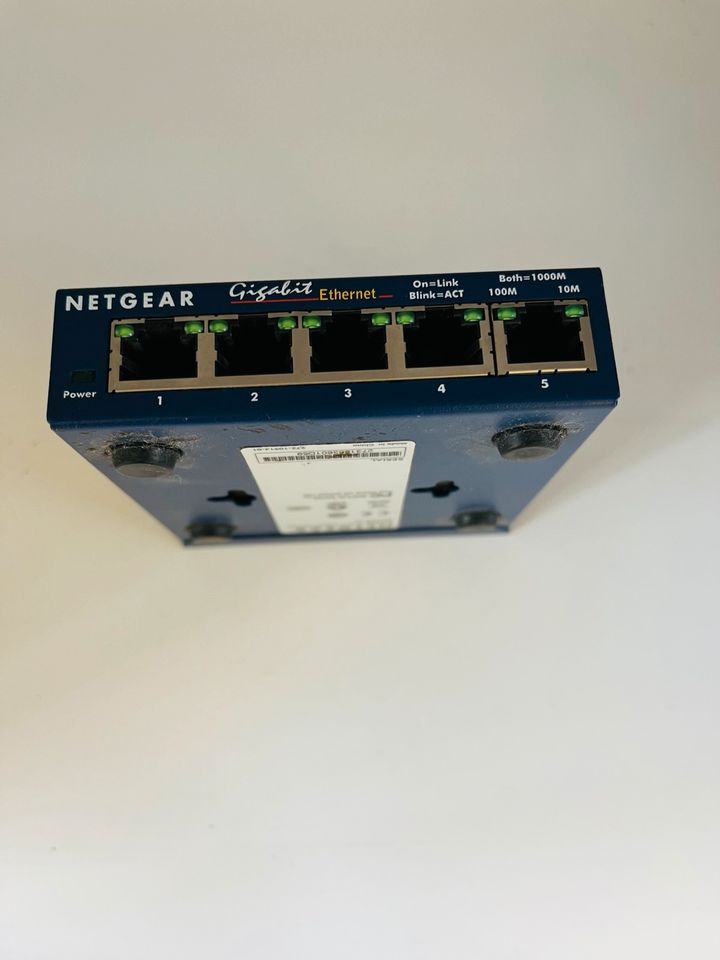 NETGEAR GS105GE LAN Switch 5 Port Netzwerk Switch in Dortmund