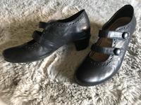Wolky Pumps Riemchenpumps schwarz Größe 39,5 Nordrhein-Westfalen - Brilon Vorschau