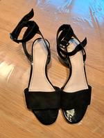 Sandalen Clarks festlich Lack Leder 40 Sachsen - Neukieritzsch Vorschau