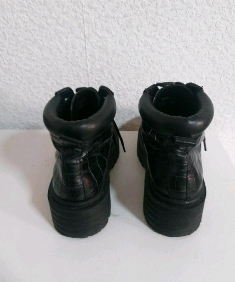 Pull&Bear winter boots Gr. 38 in Mülheim (Ruhr)