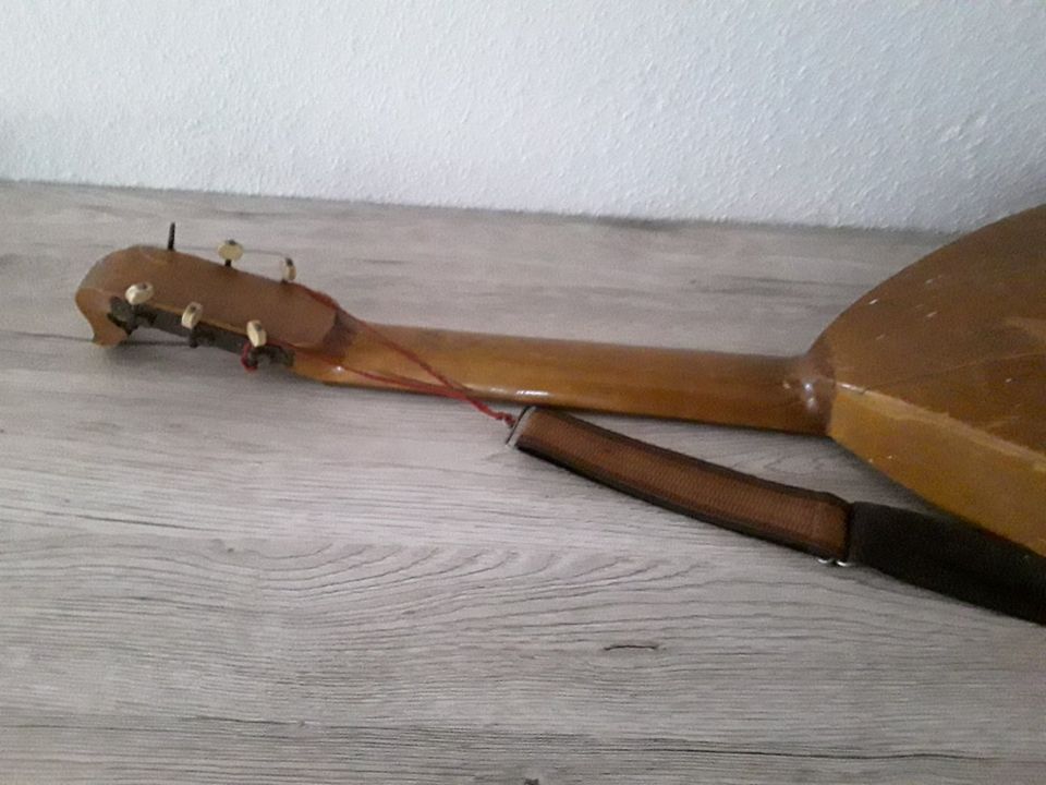 Joachim Tielke histor. Gitarrenlaute in Bad Wurzach