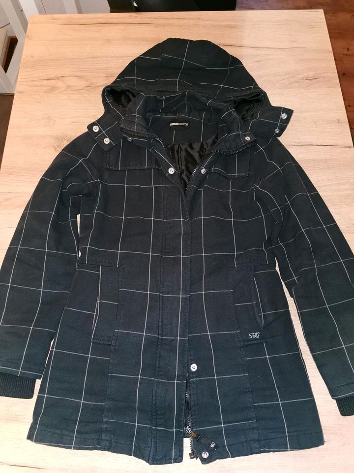 Jacke Übergang Größe 32, XS, Mädchen Damen in Treuen