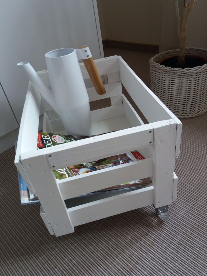 Rollbare Weinkiste im Shabby Look € 19.- in Burkardroth