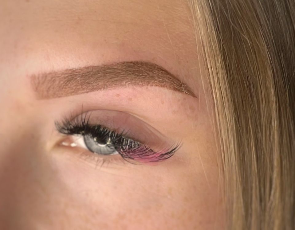 Modelle Powder Brows/Augenbrauen Pigmentierung in Delingsdorf