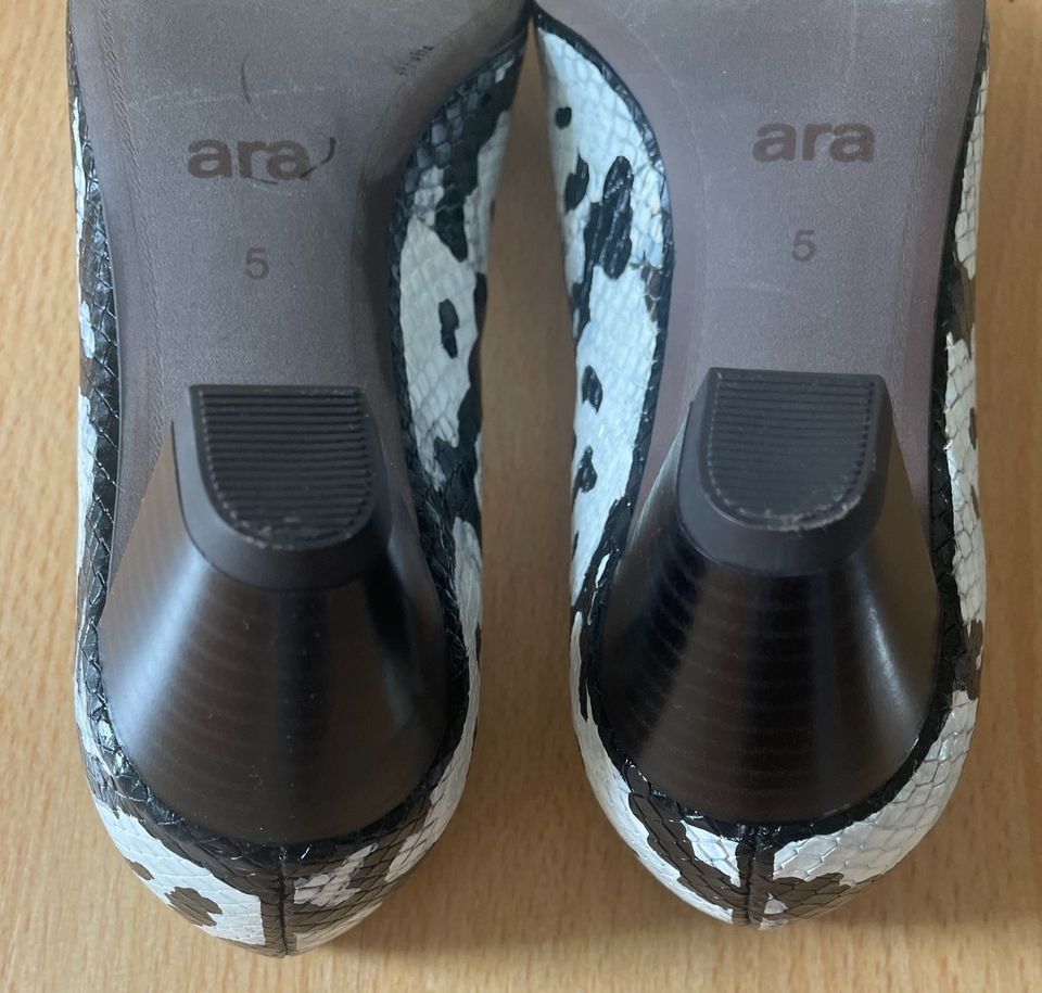 „Ara“ Echtleder-Pumps, schwarz-Weiß, Gr.38, Neu! in Riegelsberg