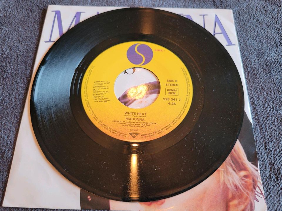 MADONNA Who's that Girl Vinyl Single 1987 in Mudersbach