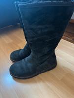 Ugg Winterstiefel Kr. München - Ottobrunn Vorschau