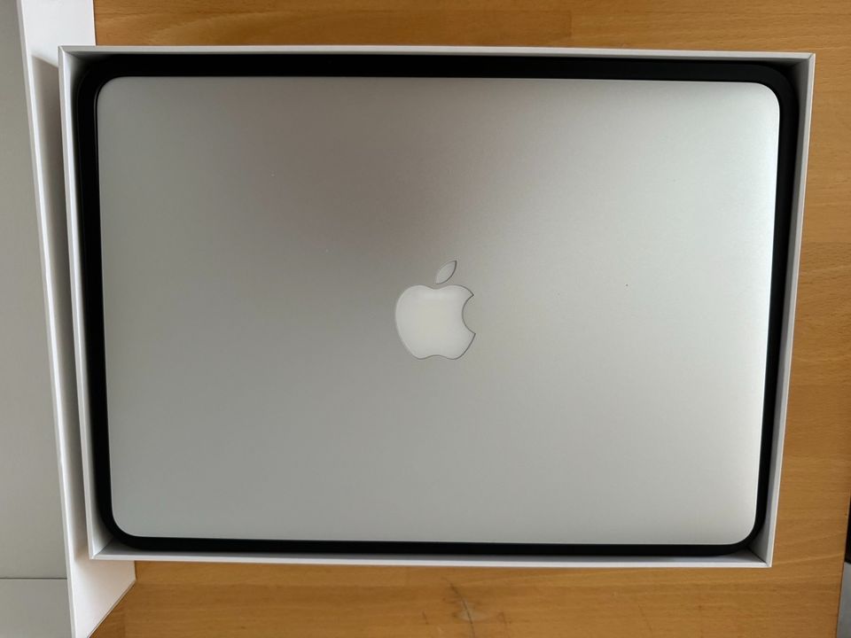 MacBook Pro 2015 in Holzgerlingen