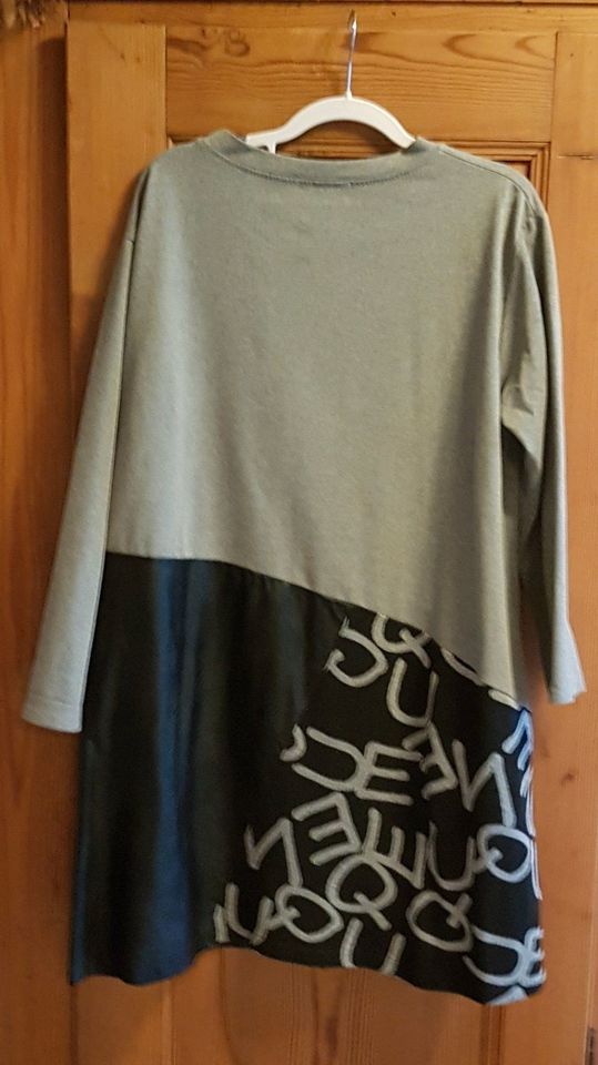 graues Kleid mit schwarzem Kunstleder, Made in Italy, Gr. 46 in Leverkusen