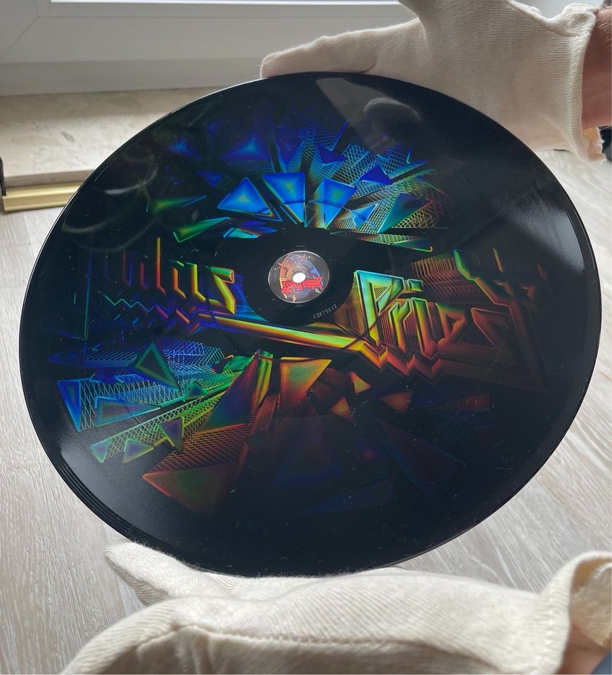 Judas Priest Invincible Shield Holo Holographic Limited Vinyl Lp in Duisburg