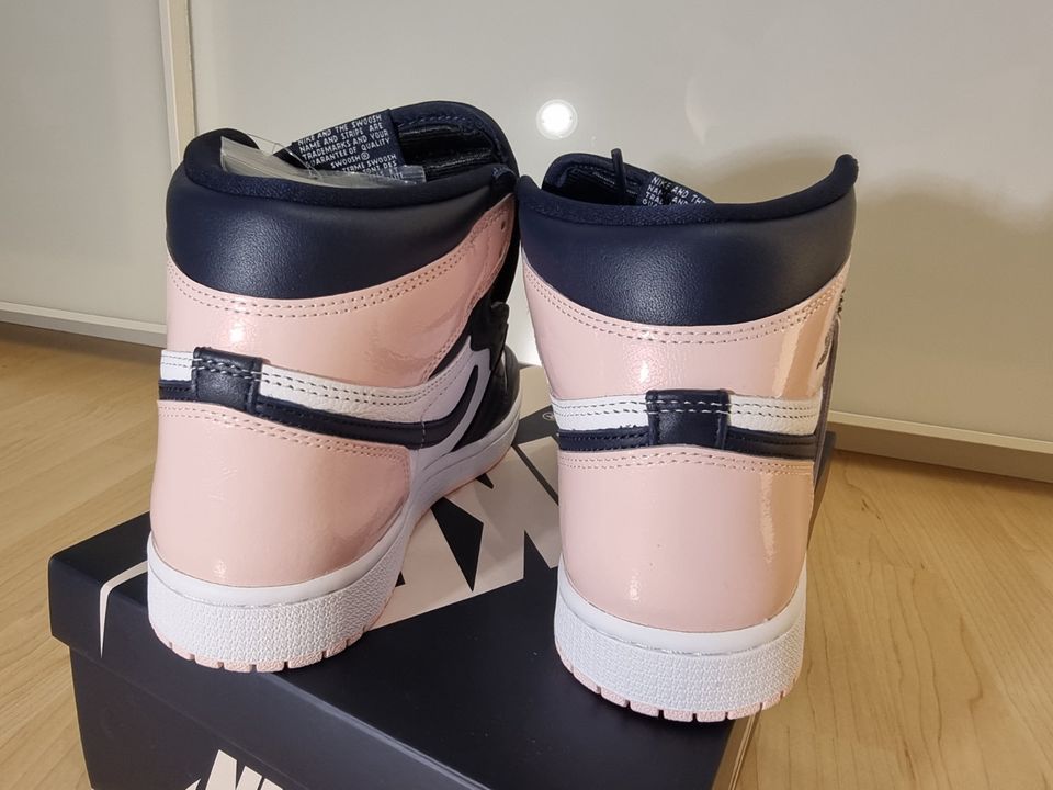 Jordan 1 High OG Atmosphere EU 39 / US W 8 in Dingolshausen