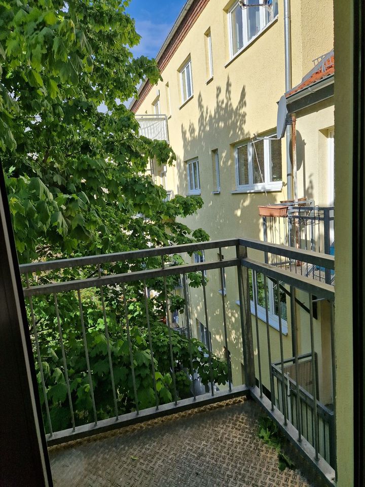 4 Zimmer Wohnung mit Balkon in Erfurt