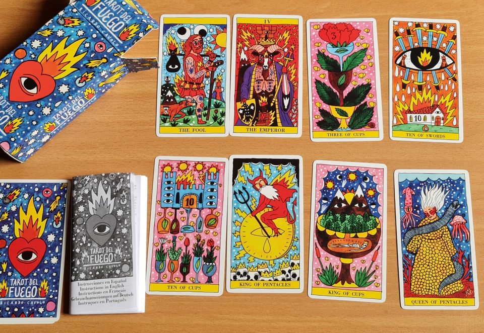 Verschiedene Karten/Tarot-Sets; Tarotkarten, Orakel in Berlin
