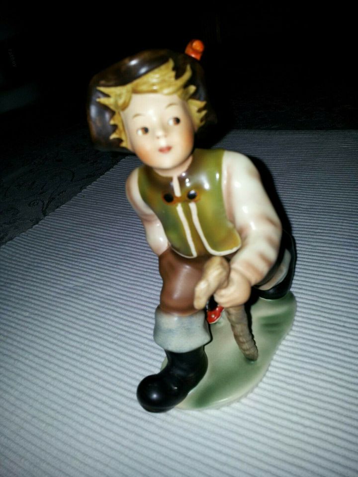 Goebel Hummel Cortendorf Figur ca. 60 Jahre alt, ca. 15 cm hoch in Herzogenrath