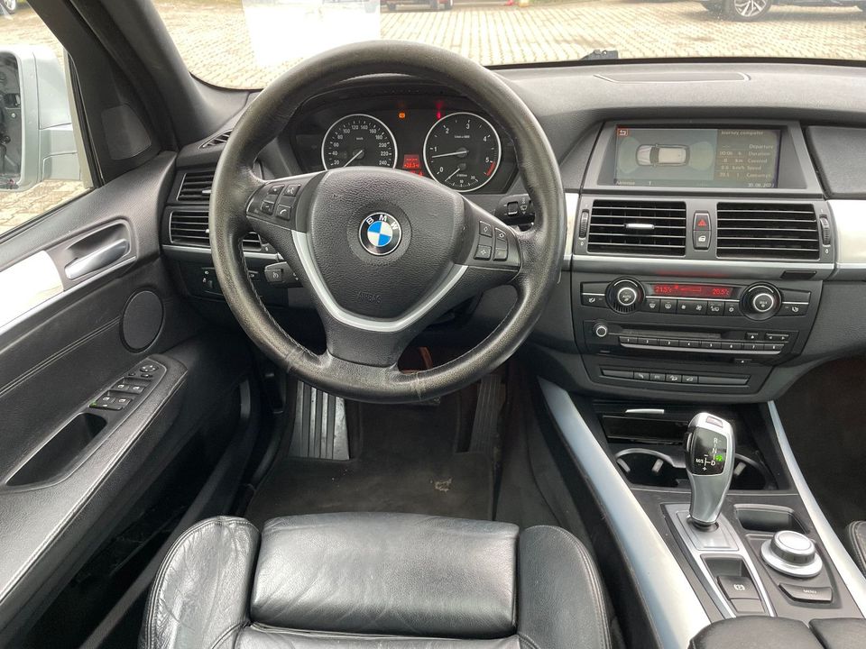 BMW X5 Baureihe X5 3.0d*Navi*Panor*Bi-xen*Leder* in Fürstenwalde (Spree)