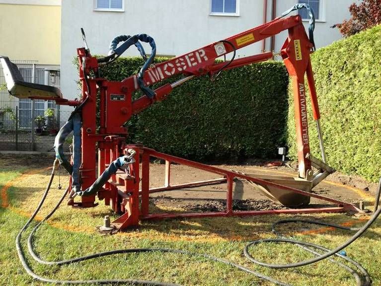 Moser Elektrobagger mit Hydraulikpumpe in Schleswig