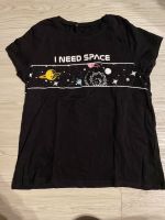 T-Shirt Space Motiv Gr M schwarz neuwertig FB Sisters Schleswig-Holstein - Flensburg Vorschau