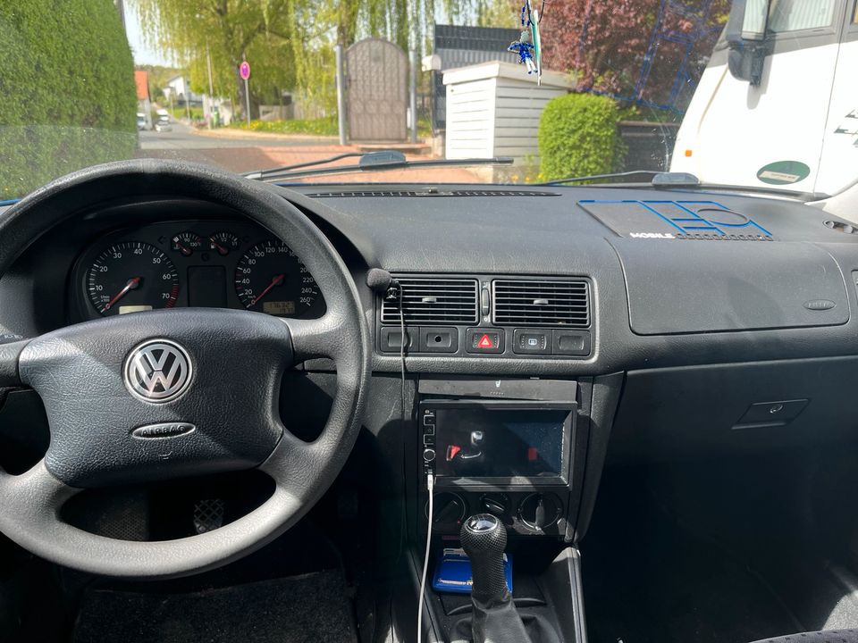 Volkswagen Golf 4 1.6 Liter in Bad Kissingen