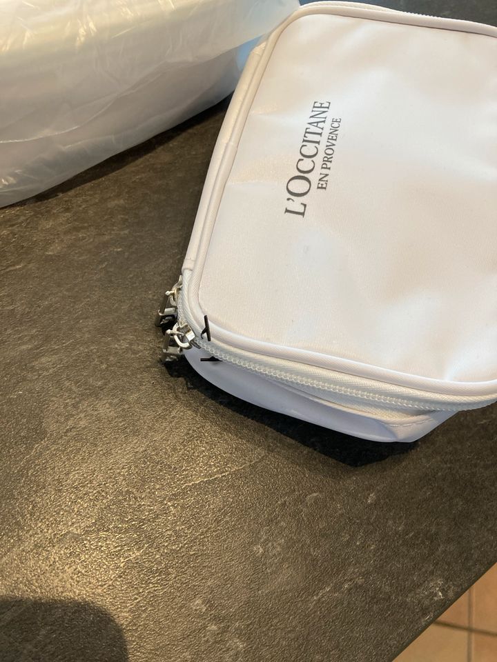 Amenity Kit Business Class Air China L‘Occitane in Obertraubling