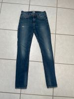 Jeans Tommy Hilfiger Naomi 28/32 Hessen - Butzbach Vorschau