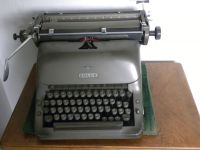 Schreibmaschine über 60 Jahre alt Duisburg - Duisburg-Süd Vorschau