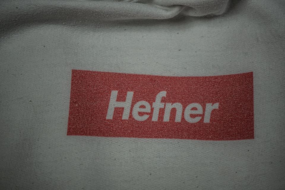 ⚡️Tana Mongeau Hoodie Hefner Merch XL weiß ⚡️ in Velbert