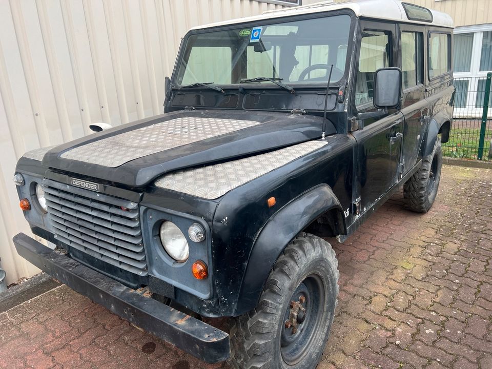 Land Rover Defender 110 300 TDI Hobbyaufgabe WoMo Zulassung in Neumünster