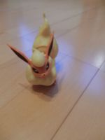 Pokemon Flamara Figur mit OVP Bayern - Thalmassing Vorschau