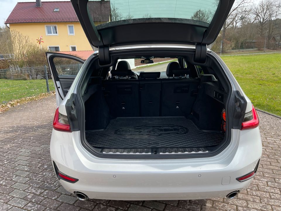 BMW 320dA Touring Advantage in Emskirchen