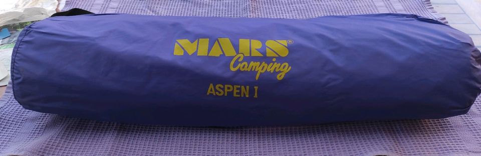Zelt von "Mars" für Camping, Festival, Platz für 3 Personen, in Ziesar