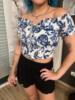Süßes Top schulterfrei / bauchfrei mit Blumen weiß/blau/schwarz Bayern - Frensdorf Vorschau