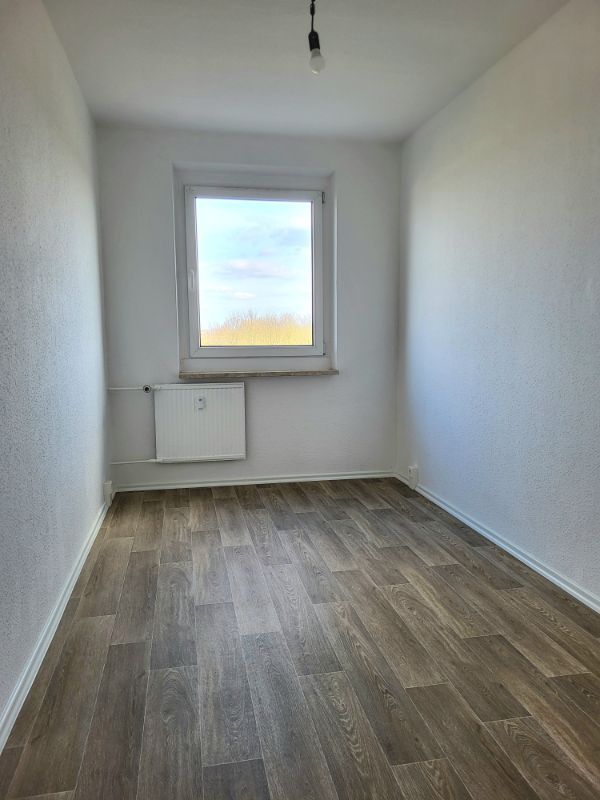 Top Gelegenheit! 3 -Raumwohnung mit Balkon + 1 Monat kaltmietfrei wohnen! in Südliches Anhalt