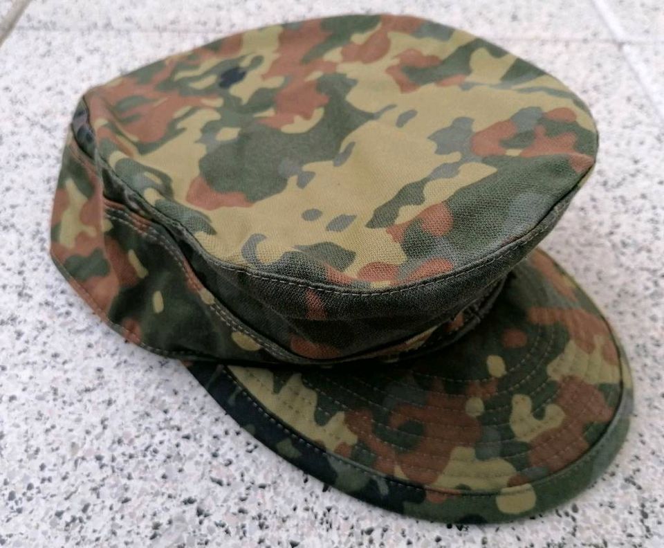 Original Bundeswehr Bw Feldmütze Flecktarn Schirmmütze Cap Gr. 55 in Wiesbaden