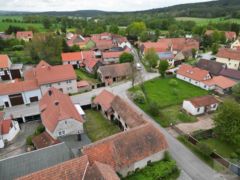 Nahe Erfurt – Dreiseithof sucht große Familie | Viel Platz für Gewerbe, Handwerk und Hobbys | Glasfaseranschluss |.Ländlich wohnen am Stausee Hohenfelden mit super Verkehrsanbindung! in Kranichfeld