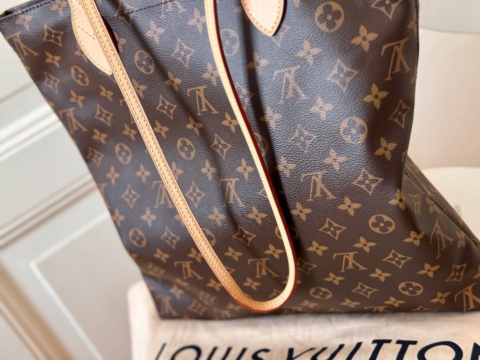 LOUIS VUITTON Carry It Monogram Canvas mit Pochette M45199 in Gießen