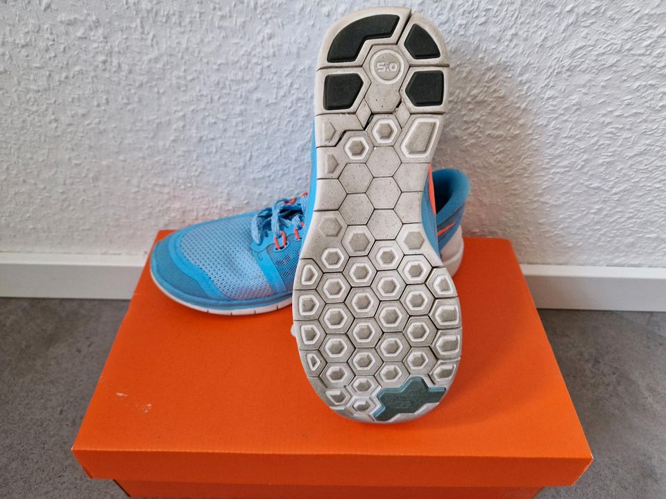 Nike Damen-Sportschuh in Weinböhla