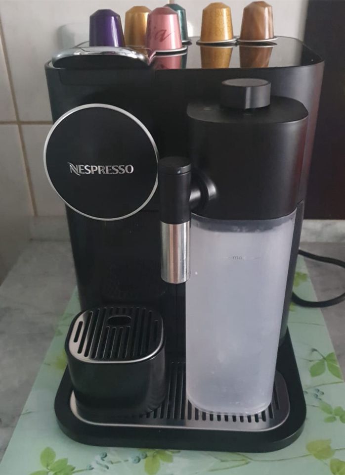 Nespresso De'Longhi EN640.B Gran Lattissima in Denkendorf